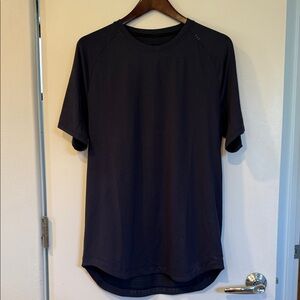 lululemon athletica Men's Short-Sleeve Crew in Black/blue